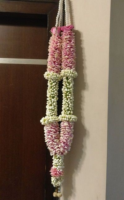 Jasmine Checkered Varmala