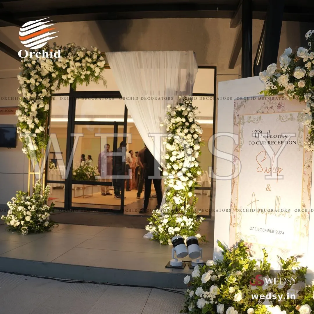 Ivory Threshold — white modern entrance for reception, Wedsy E073