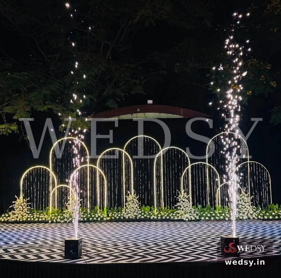 Aurora Sparkfall — white modern stage for reception, Wedsy ST274