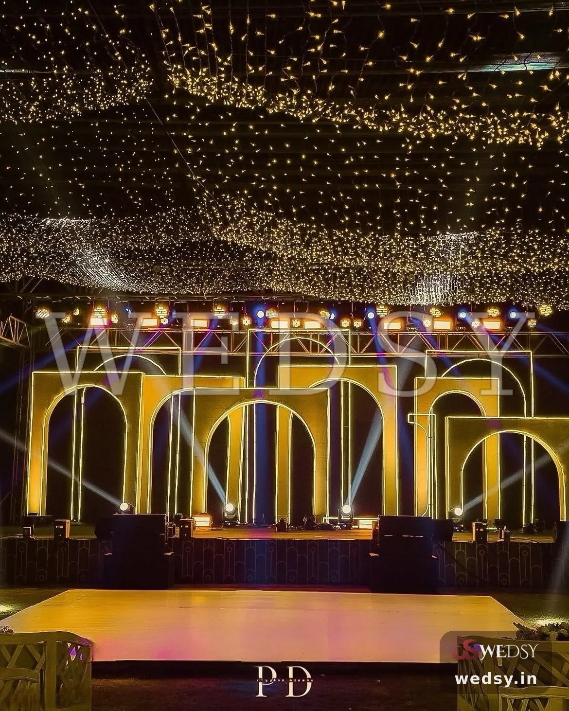 Golden Archline — golden modern stage for sangeet, Wedsy ST328