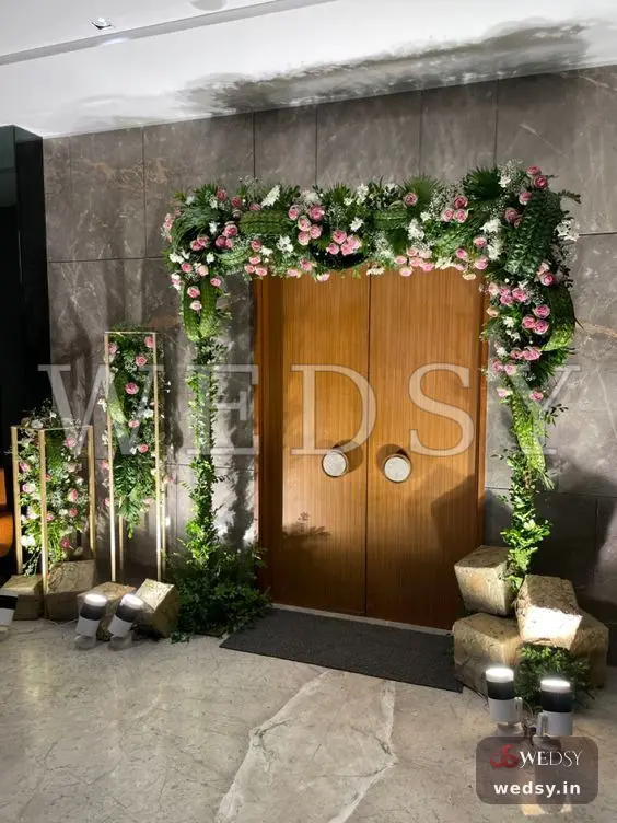 Fiesta Grande — green modern entrance for wedding & engagement, Wedsy E017
