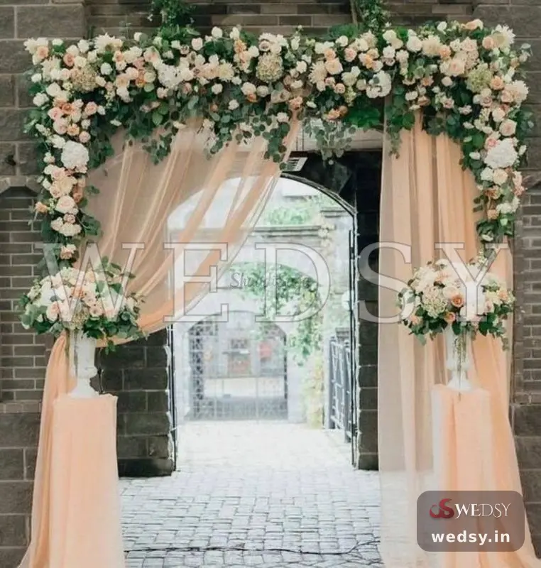 Scarlet Charm — white modern entrance for wedding & engagement, Wedsy E051
