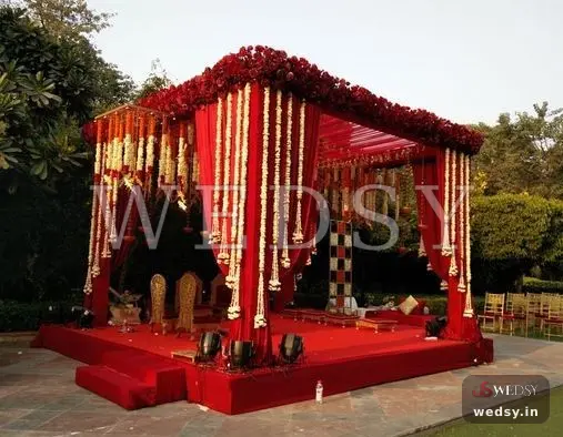 Meadow Muse Mandap — red modern mandap for wedding, Wedsy MA048
