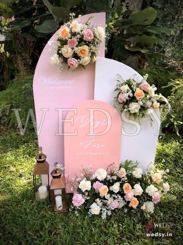 Zest Zenith — pink modern nameboard for birthday & baby shower, Wedsy NA048