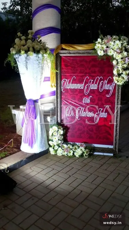 Devotion Doorpost — white traditional nameboard for wedding & engagement, Wedsy NA055