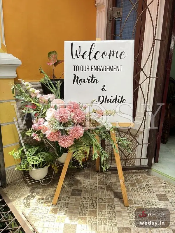 Fondness Frame — pink and white modern nameboard for wedding & engagement, Wedsy NA062