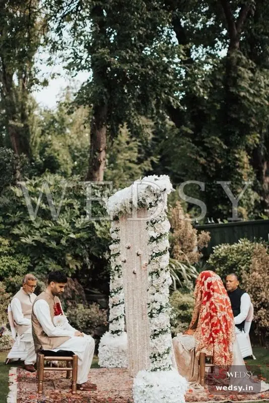 Ivory Harmony Screen — white modern partitions for Nikah, Wedsy NP001