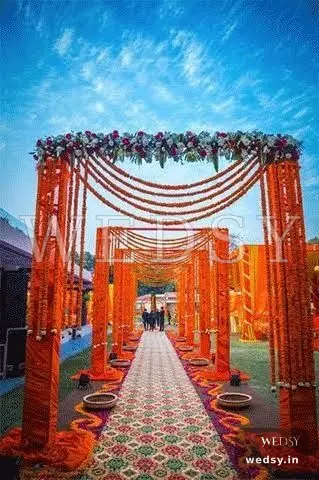 Dreamy Lumina Trail — pink modern pathway for wedding, Wedsy PA023