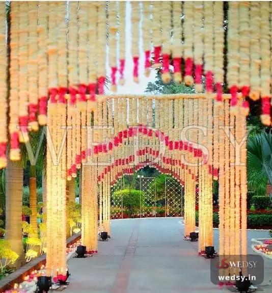 Infinity Sparkle Way — white modern pathway for wedding, Wedsy PA031