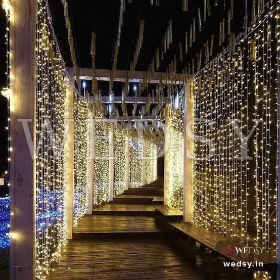 Petal Timeless Glow — white/yellow chilli lights modern pathway for wedding, Wedsy PA034