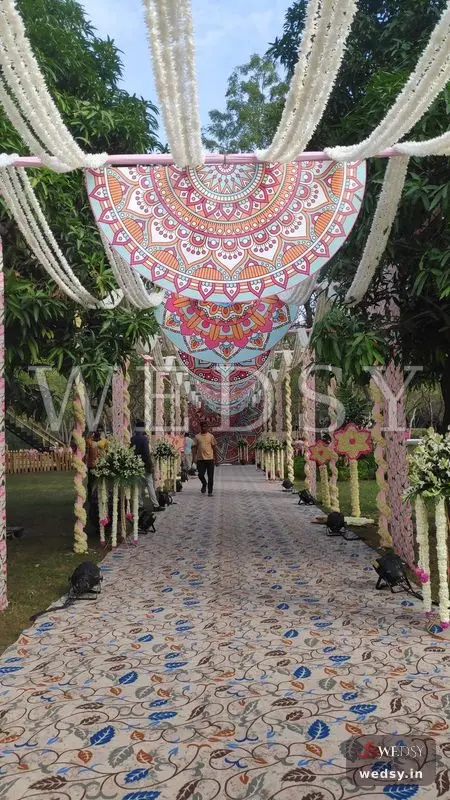 Zenith Bliss Drapes — multi-colour with white modern pathway for wedding, Wedsy PA064