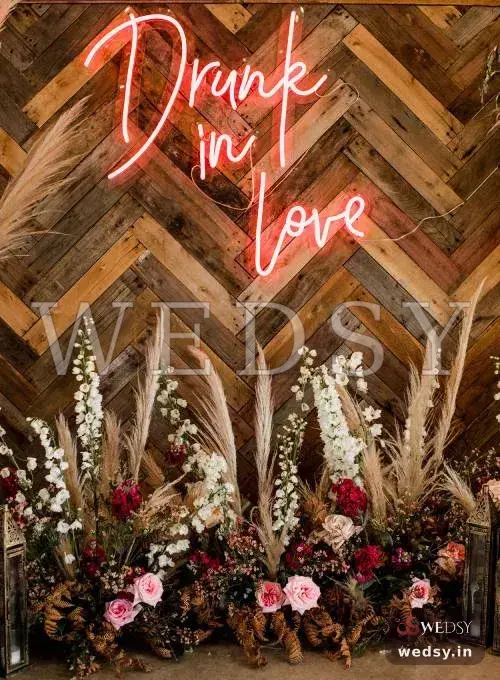 Neon Night Frame — red modern photobooth for sangeet & reception, Wedsy PH065