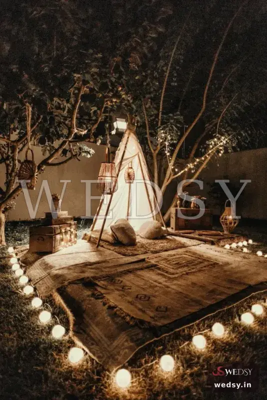 Tent Tryst Clicks — white modern photobooth for wedding & reception, Wedsy PH068