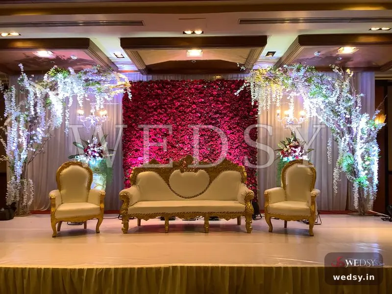 Sage Elegance — red modern stage for wedding & nikah, Wedsy ST034