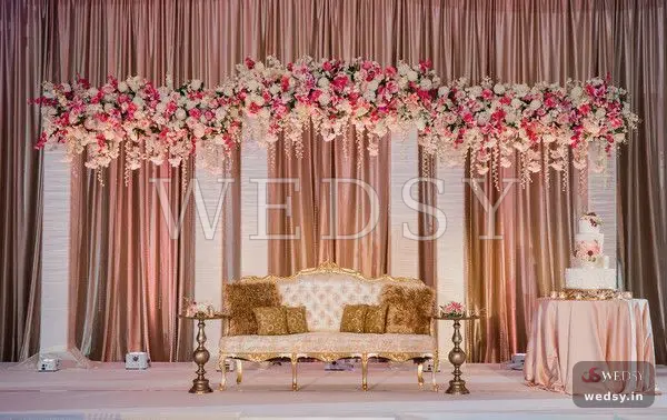 Whimsical Serenity — white peach modern stage for wedding & nikah, Wedsy ST036