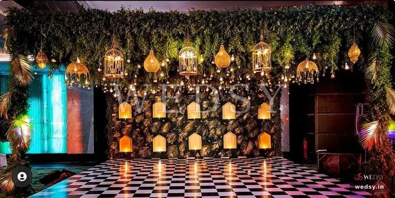Mystic Elegance — green modern stage for engagement & wedding, Wedsy ST071