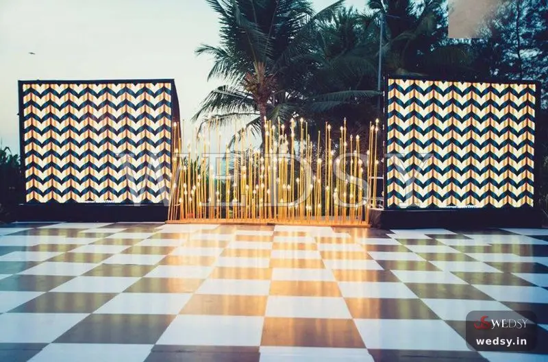 Royal Radiance — black modern stage for sangeet & reception, Wedsy ST091