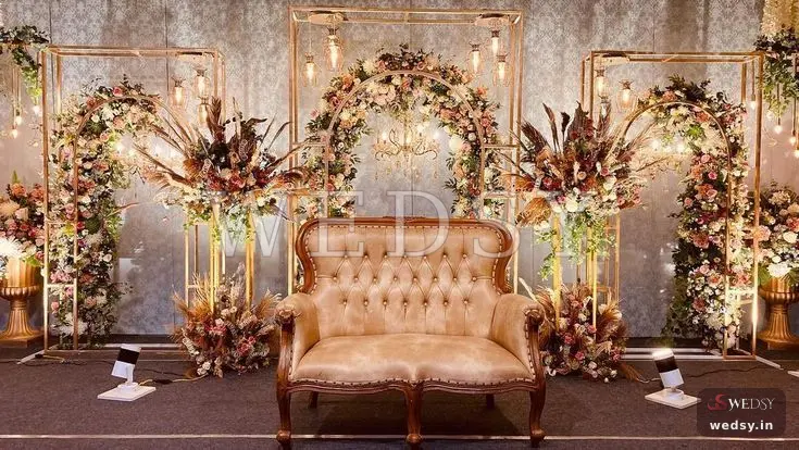 Mehendi Magnificence — white modern stage for nikah & reception, Wedsy ST115