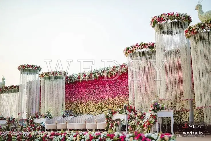 Harmonic Concert — pink modern stage for nikah & reception, Wedsy ST131