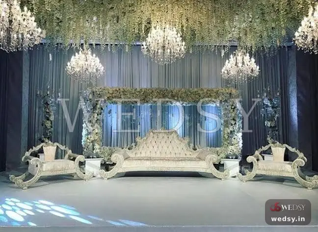 Gypsey Bliss — white modern stage for sangeet & reception, Wedsy ST145