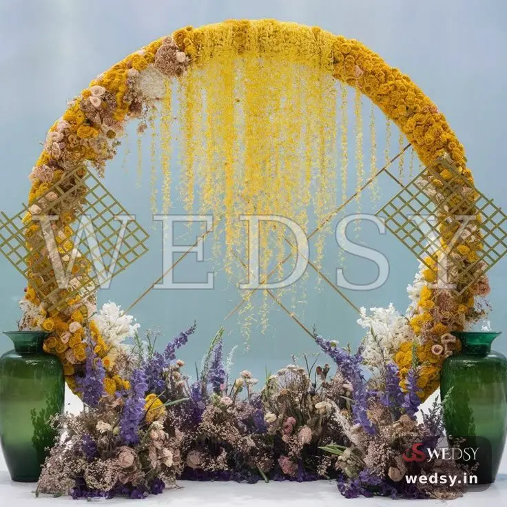Aurora Arch — white modern stage for mehendi & haldi, Wedsy ST230