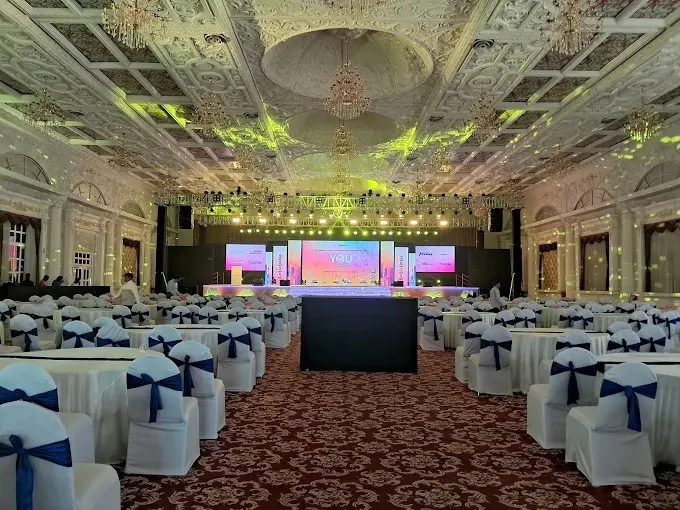 White Feather Convention Center, photo 2