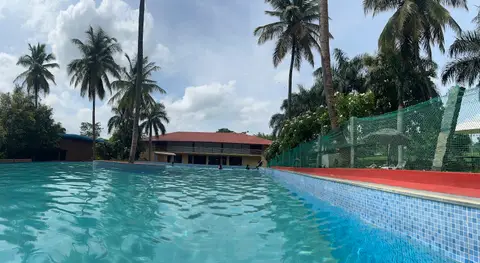 Elim Resorts